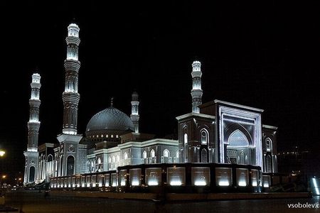 Guided Night Time Tour of Astana in a Private Car