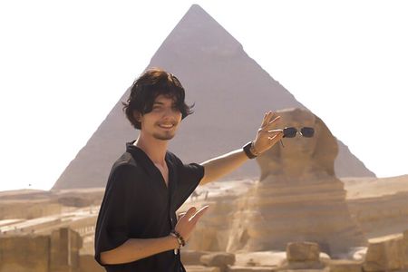 VIP Pyramids tour, Camel Ride, Museum, and Khan +local meal