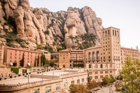 Montserrat Half-Day Tour with Tapas and Gourmet Wines