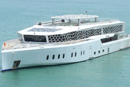 3-Hour Lotus Mega Yacht Dinner Cruise Dubai with Transfers