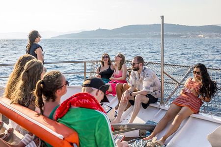 Split/Trogir: Hvar, Brač & Pakleni Cruise with Lunch and Drinks