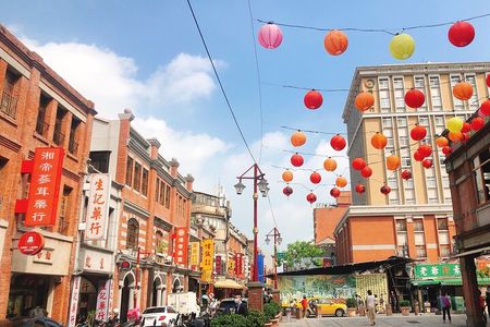 Small-Group: Classic Taipei Landmarks Day Tour