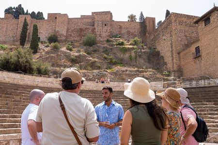 Malaga Walking Tour, Roman Theatre and Alcazaba with Tickets Included