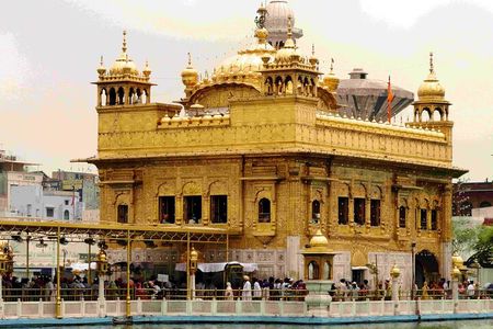 Amritsar Guided Full-Day Tour with Car and Lunch