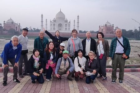 Private Sunrise Taj Mahal Trip from Delhi all Inclusive