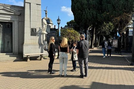 Explore Buenos Aires Highlights on a Walking Tour