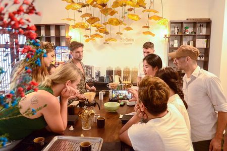 Hanoi Coffee Experience: Make 6 Brews, Taste 8 Recipes