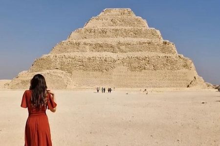 Full-Day Tour to Giza Pyramids, Memphis, and Sakkara