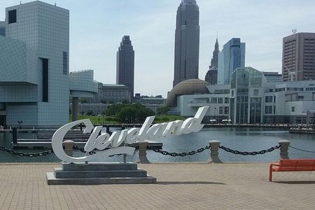 Walking tour of Cleveland