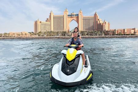 1-Hour Jet Ski Tour – Burj Al Arab, Atlantis, & Dubai Skyline 