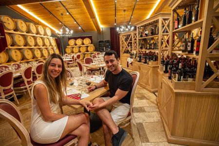 Romantic Dinner and Wine Tasting in San Gimignano Winery 