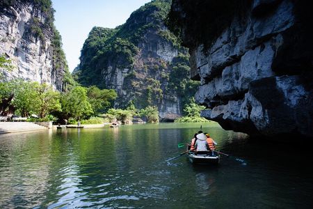 Ninh Binh 2 Day 1 Night Trip Small Group Tour With 4 star Hotel