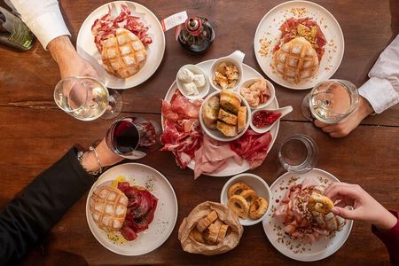 Milan Wine and Food Tasting Experience 