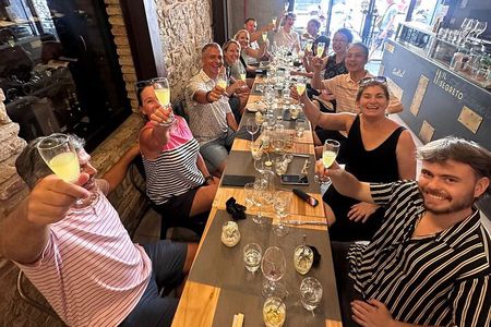 Rome: Wine Tasting and Food Pairing with gelato in Trastevere