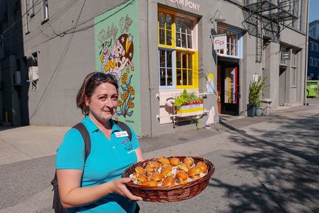 North Vancouver Walking tour with Local Tastings and Ferry ride