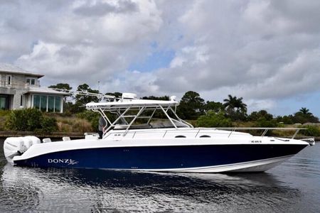 Private VIP party on a yacht with drinks and snacks in Punta Cana