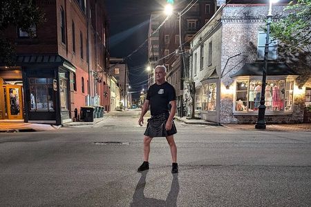 Savannah Ghost Tour with the Guy in the Kilt + Bar Stops