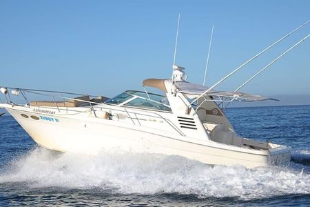Cabo Private 36ft Yacht – Scenic Cruise & Relaxation