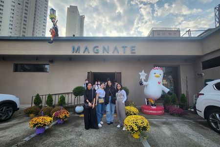 Busan private tour : K-pop dance class + tour