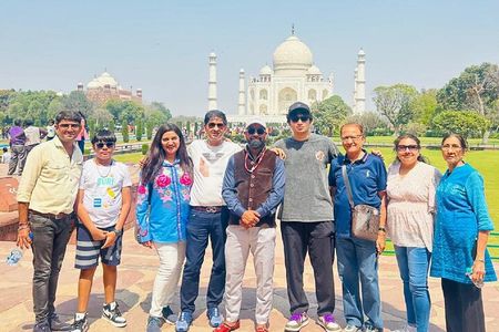 Delhi to Taj Mahal Sunrise Tour with Baby Taj & Agra Fort by Car