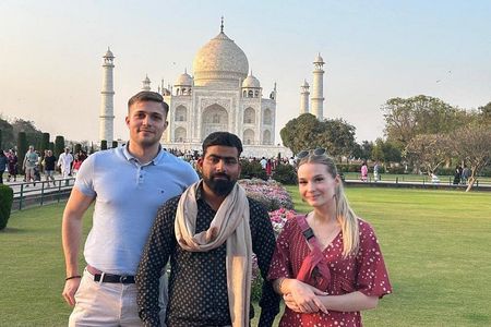 Taj Mahal and Agra Private Car Day Tour from Delhi with 5* Lunch