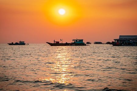 Kampong Pluk Sunset Tour and Local Market Visit