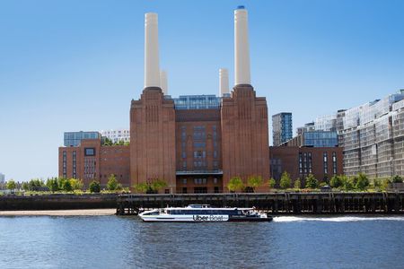London River Story - Private Full-Day Boat and Land Tour