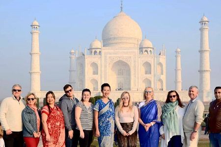 Overnight Taj Mahal & Agra City Tour From Delhi 