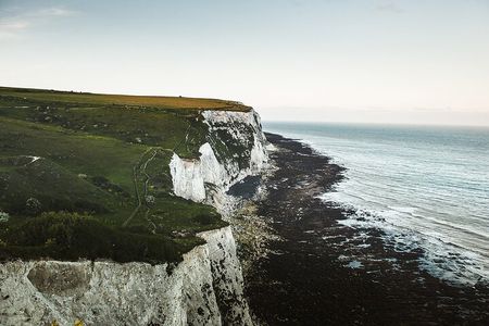 Iconic Cliffs of Dover and Kent Tour from London