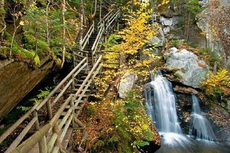 Lost River Gorge, Flume Gorge, White Mountains Foliage fr. Boston