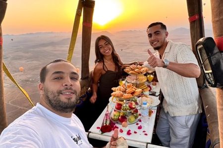 Top vip one hour private flight royal breakfast on board 