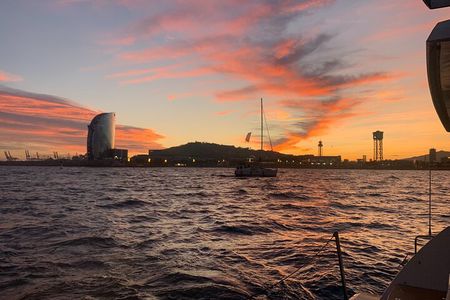 Barcelona: Sunset from the Sea with Music and Drinks