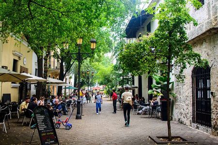 Iconic Highlights and historical Tour in Santo Domingo