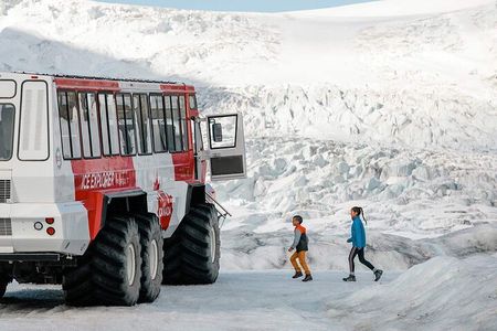 3-Day Glacial Tour package, Columbia Icefield, Jasper, LakeLouise