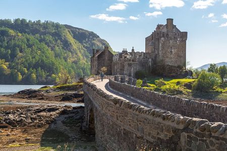 Isle of Skye and Eilean Donan Castle Day Tour from Inverness