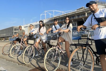 Valencia (Ruzafa): Guided Bike Tour of the city's highlights.