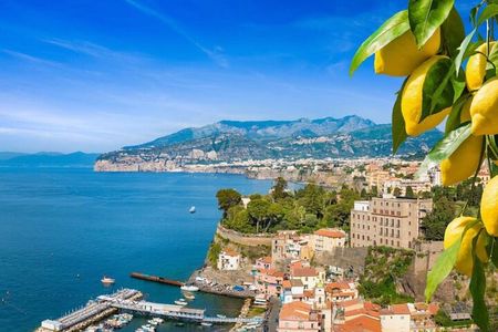 Form Naples, Premium Tour of Sorrento, Positano, Amalfi 