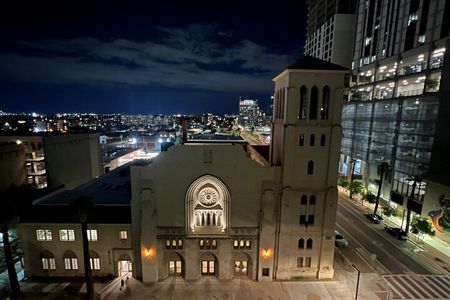 Central PHX Screamix: Phoenix’s Most Famous Haunted Sites Tour