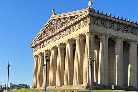 Private Nashville Tour for up to 7 passengers