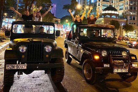 Jeep Tour Saigon By Night : FRESH SEAFOOD, STREET FOOD & SKY BAR