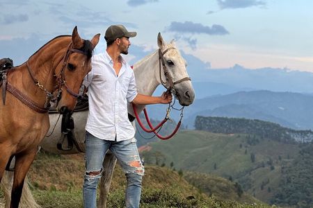 Scenic Horseback Riding in the Medellín Mountains