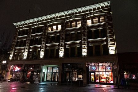 Portland Ghosts Boos and Booze Haunted Pub Crawl