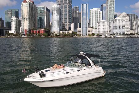 2 Hour Serenity and Scenic Yacht Tour with Champagne