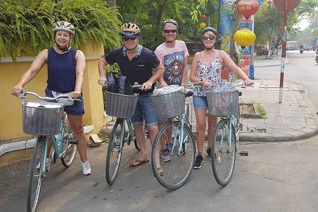 Bicycle Tour around Hoi An & Cooking Class at Tra Que Village