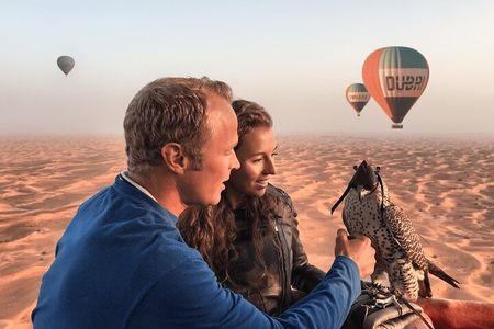 Dubai: Luxury Hot Air Balloon with Michelin-Curated Breakfast