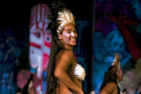 Easter Island Dinner Show with Transport 