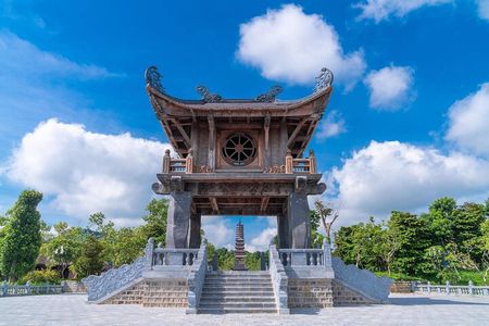 From Ninh Binh: Full-Day Trip to Bai Dinh, Mua Cave and Trang An