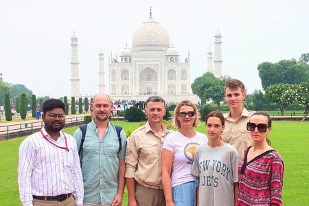 Taj Mahal, Agra Fort, Baby Taj Tour from Delhi by Superfast Train