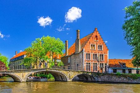 Deluxe Bruges Excursion and Canal Cruise from Cruise Terminal