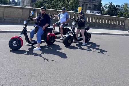 2H Berlin Electric Harley Trike Tour